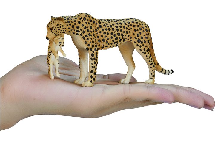 فیگور چیتا ماده Famle Cheetah with Cub 387167
