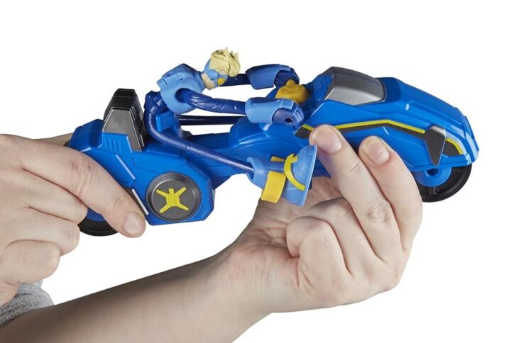 فیگور استرچ آرمسترانگ و جنگجویان فلکس کد Hasbro E0518